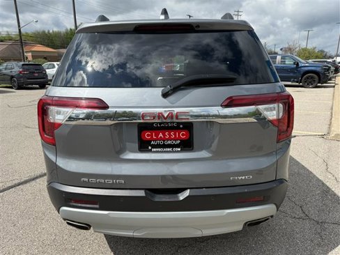 Used 2021 GMC Acadia SLE w/ Driver Convenience Package image 5