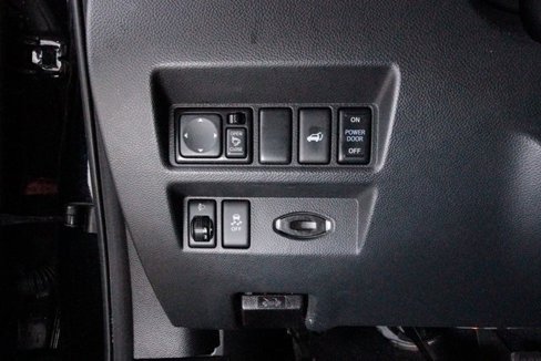Used 2017 INFINITI QX70 AWD w/ Premium Package image 15