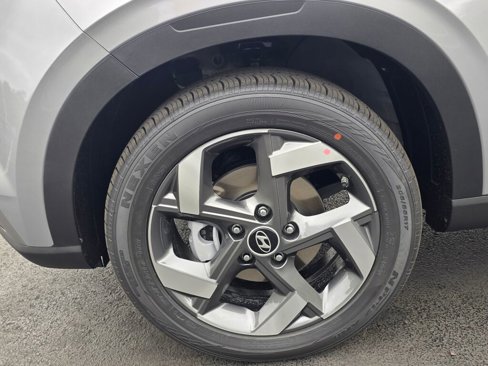 New 2025 Hyundai Venue SEL image 11