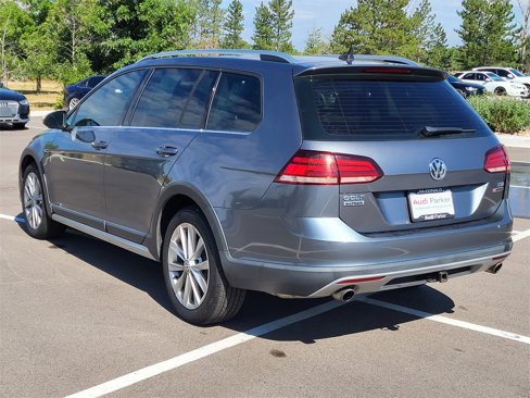 Used 2018 Volkswagen Golf Alltrack S image 3