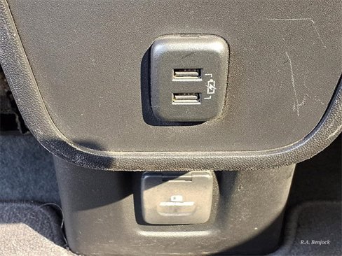 Used 2018 GMC Terrain SLT image 23