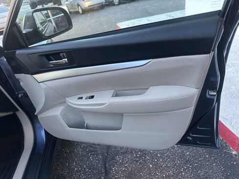 Used 2014 Subaru Outback 2.5i Premium image 11