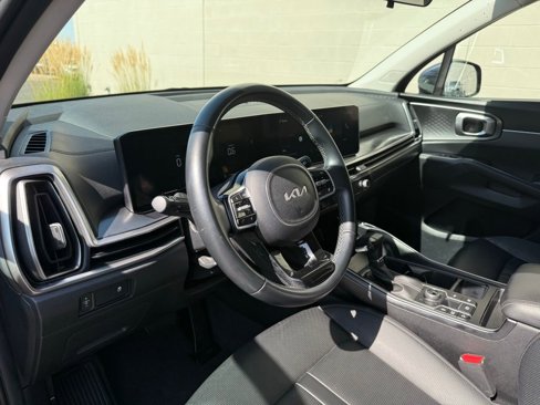 Used 2024 Kia Sorento S image 19