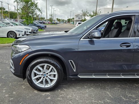 Used 2022 BMW X5 sDrive40i w/ Premium Package image 9