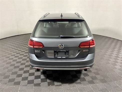 Used 2019 Volkswagen Golf Alltrack S image 12