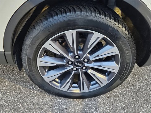 Used 2020 Lincoln Corsair Reserve w/ Elements Package image 34