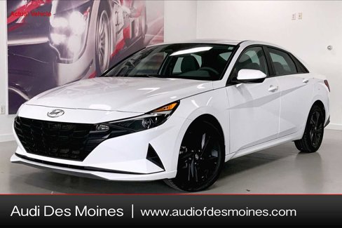 Used 2022 Hyundai Elantra SEL image 1