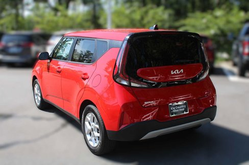 Certified 2023 Kia Soul LX w/ LX Technology Package image 7
