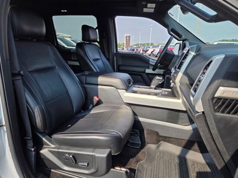 Used 2017 Ford F150 Lariat image 19