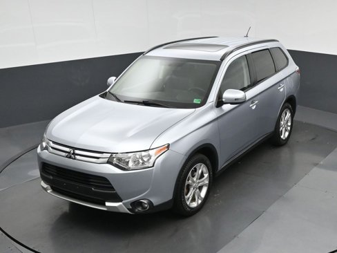 Used 2015 Mitsubishi Outlander SE image 66