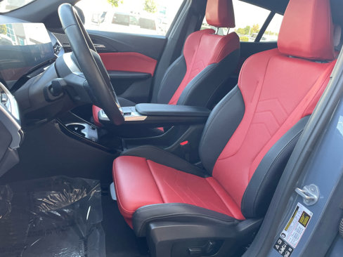 Used 2025 BMW X2 xDrive28i w/ Premium Package image 7