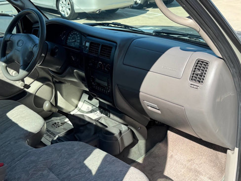 Used 2004 Toyota Tacoma 2WD Regular Cab image 23