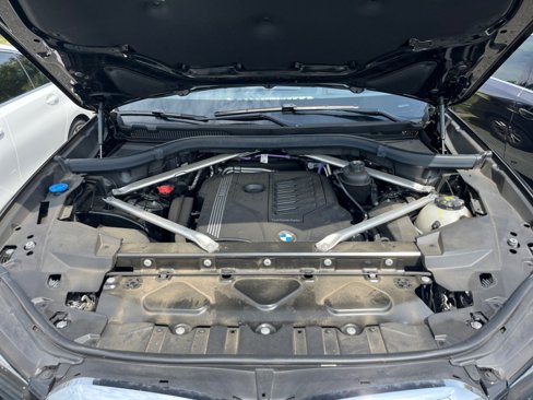 Used 2022 BMW X5 xDrive40i w/ Premium Package image 16