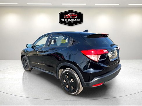 Used 2017 Honda HR-V EX image 3