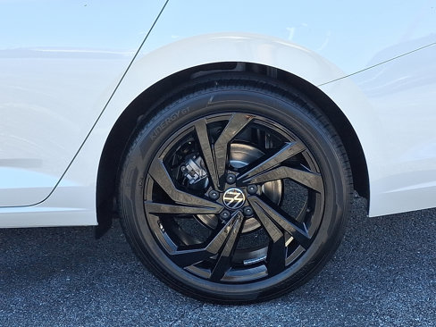 New 2025 Volkswagen Jetta SE image 5