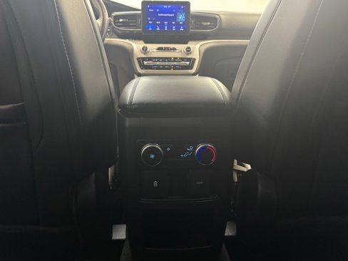 Used 2021 Ford Explorer XLT w/ XLT Sport Appearance Package image 32