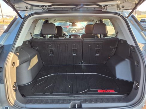 Used 2023 GMC Terrain SLE w/ LPO, Floor Liner Package image 5
