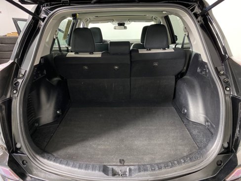 Used 2018 Toyota RAV4 XLE image 24