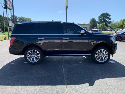 Used 2018 Ford Expedition Platinum image 4