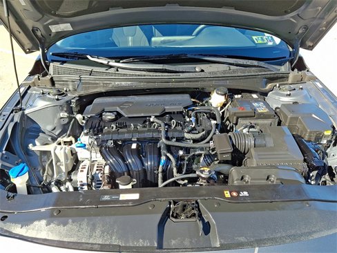 Certified 2025 Hyundai Elantra SEL image 27