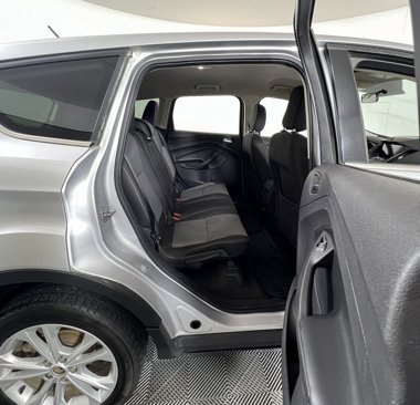 Used 2019 Ford Escape SE image 6