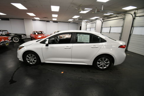 Used 2023 Toyota Corolla LE image 4
