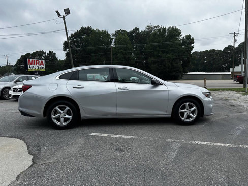 Used 2017 Chevrolet Malibu LS image 7