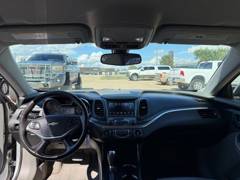 Used 2017 Chevrolet Impala LT image 22