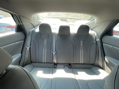 Used 2023 Hyundai Elantra SEL image 28