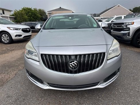 Used 2014 Buick Regal image 2