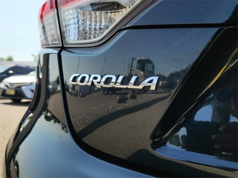 Used 2021 Toyota Corolla LE image 30