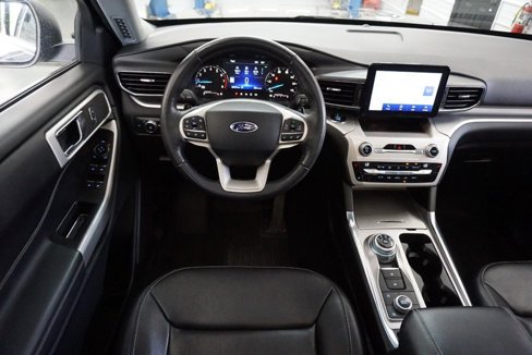 Used 2021 Ford Explorer XLT image 36
