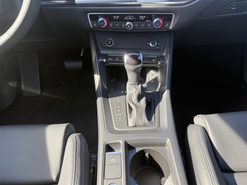 New 2025 Audi Q3 2.0T Premium image 11