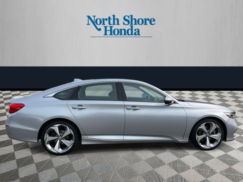 Certified 2018 Honda Accord Touring image 4
