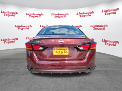 Used 2024 Nissan Altima 2.5 SV image 25