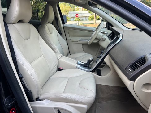 Used 2013 Volvo XC60 3.2 image 39