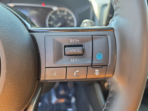 Used 2023 Nissan Rogue SL w/ SL Premium Package image 25