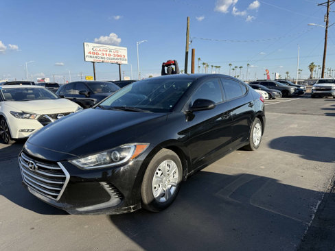 Used 2017 Hyundai Elantra SE image 3
