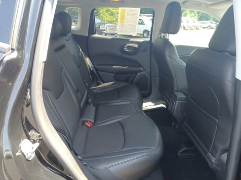 Used 2021 Jeep Compass Latitude w/ Sun and Sound Group image 18