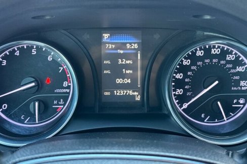 Used 2020 Toyota Camry LE image 24