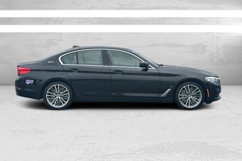 Used 2019 BMW 530e w/ Convenience Package image 3