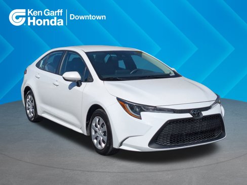 Used 2022 Toyota Corolla LE image 1