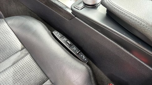 Used 2010 Mercedes-Benz E 63 AMG Sedan image 35