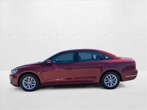 Used 2018 Volkswagen Passat 2.0T S w/ Driver Assistance Package image 9