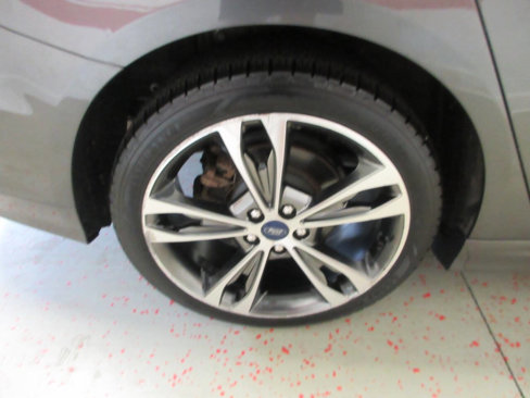 Used 2017 Ford Fusion Titanium image 15