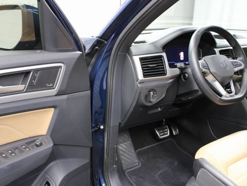 Used 2021 Volkswagen Atlas Cross Sport SEL Premium image 54