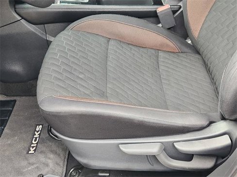 Used 2022 Nissan Kicks SR image 23