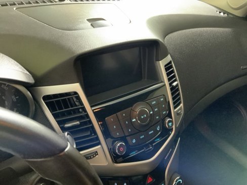 Used 2014 Chevrolet Cruze LT image 21