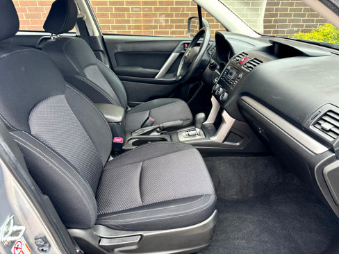 Used 2014 Subaru Forester 2.5i image 11