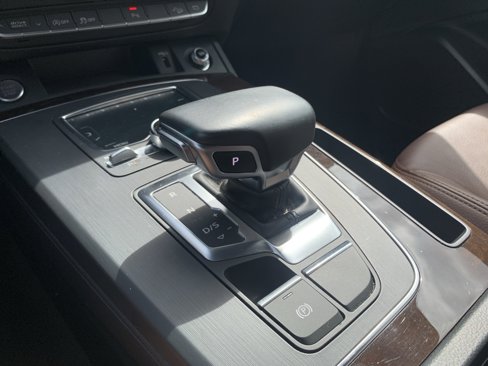 Used 2018 Audi Q5 2.0T Premium Plus w/ Premium Plus Package image 26
